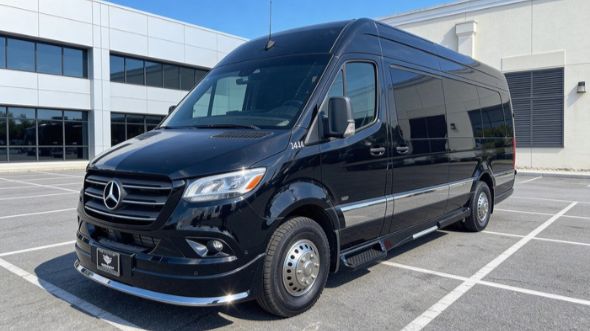 10 passenger sprinter van renton