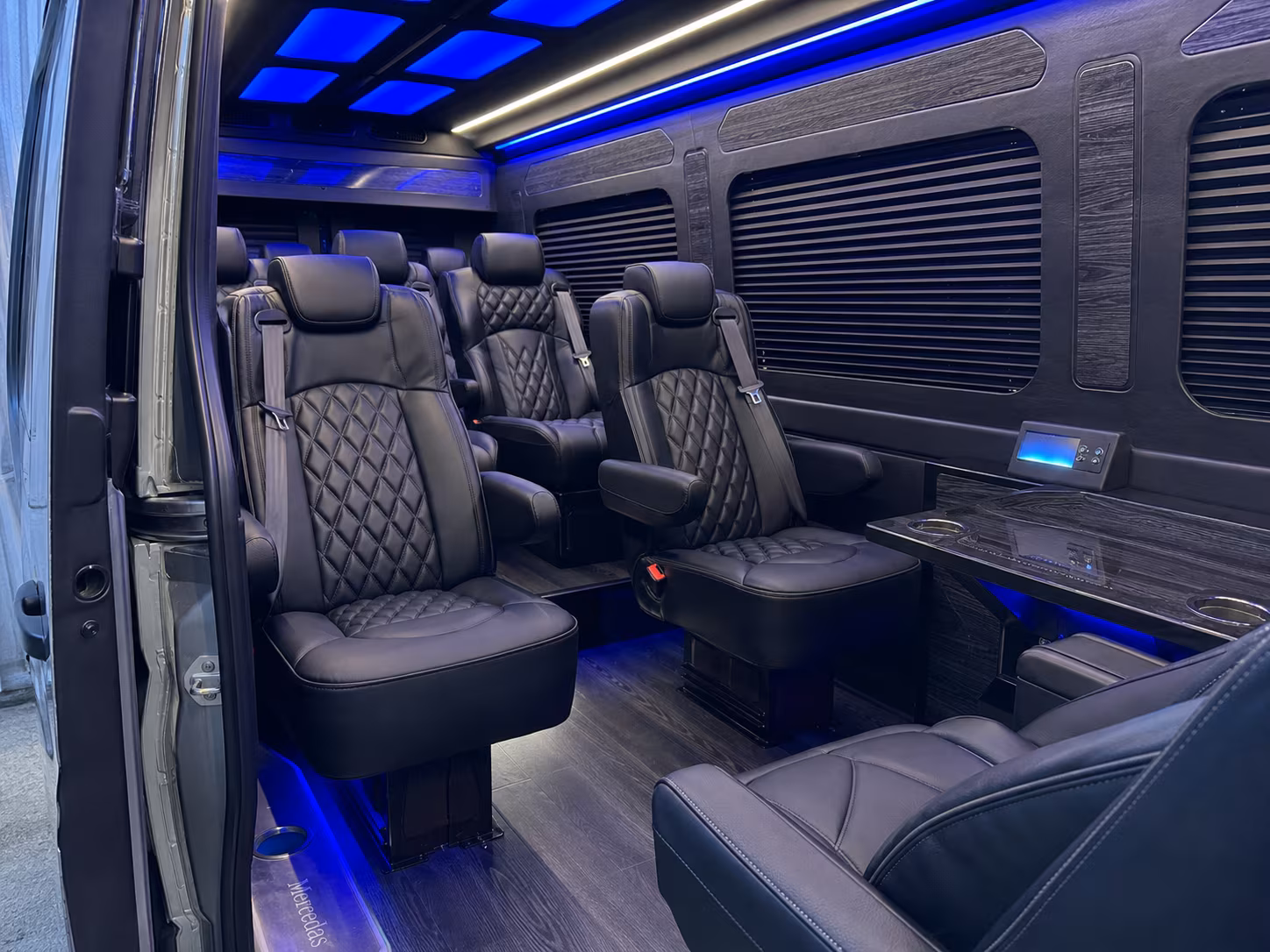 renton 8 passenger sprinter van interior