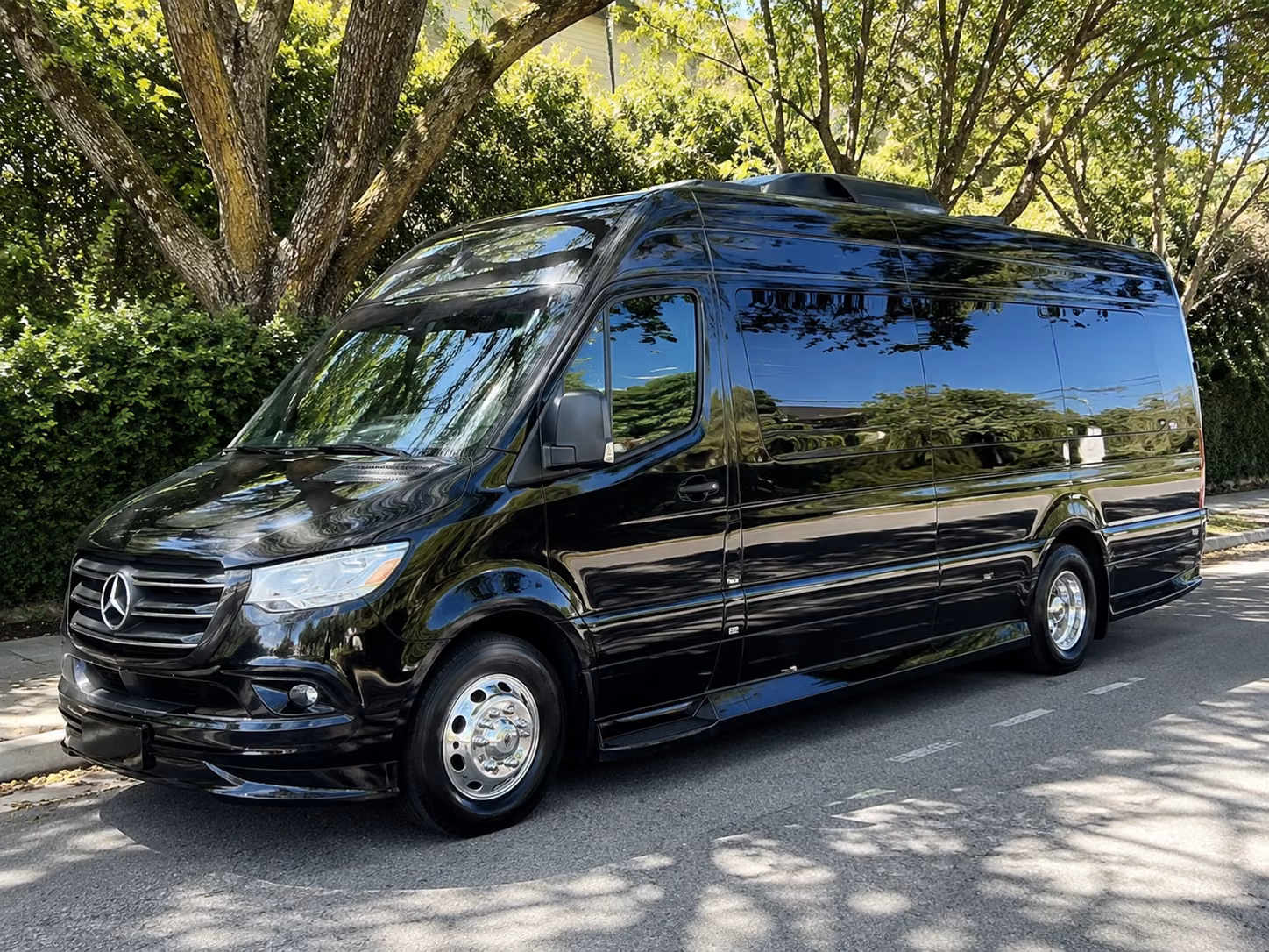 renton employee shuttle van service